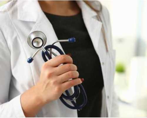 潘家园古玩市场鉴定证书中心在哪里_中国艺术市场整体下滑明显 市场热钱仍在