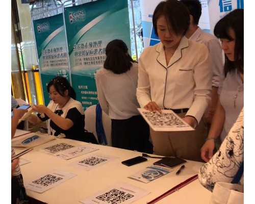 中介香港验血靠谱吗_作文—牵动我心的声音以“牵动我心的声音”为题，写一