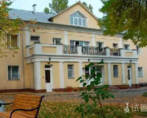 西安小东门古玩市场_书画家王蔚波为郑州初心炖酵黄金柴鸡店题字