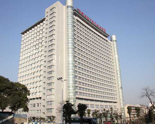 香港验血跟四维都说是男孩,做试管婴儿要求月经期阴道B超，会不会感染疾病？