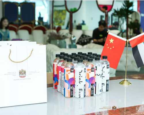 香港验血的机构怎么选择,谈笑爱心基金助孕公益行走进随州 80余不孕不育患者